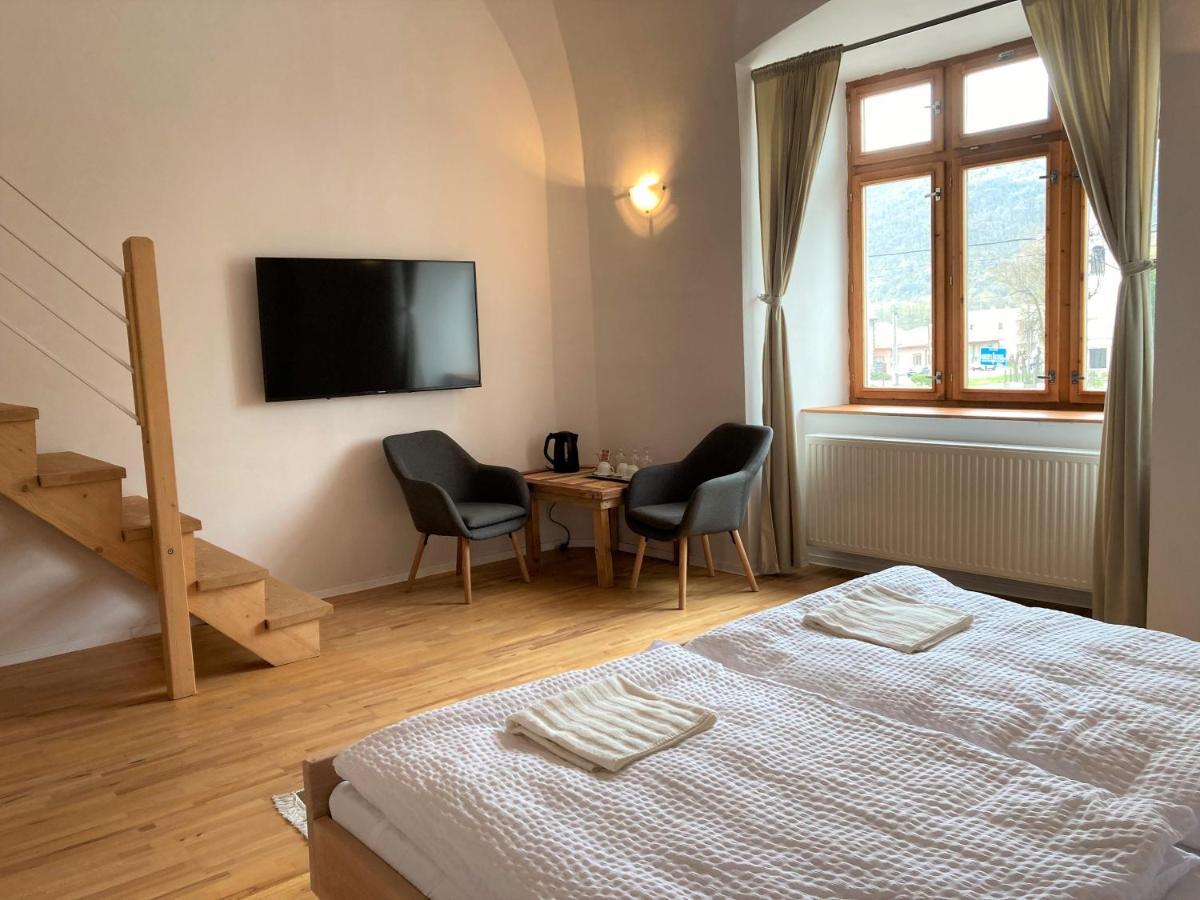 Bed & Breakfast Hugo Plesivec Exterior foto