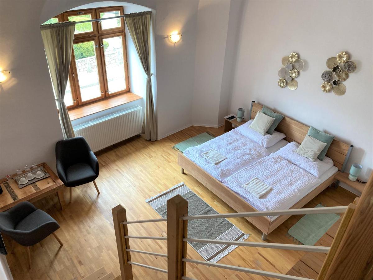 Bed & Breakfast Hugo Plesivec Exterior foto